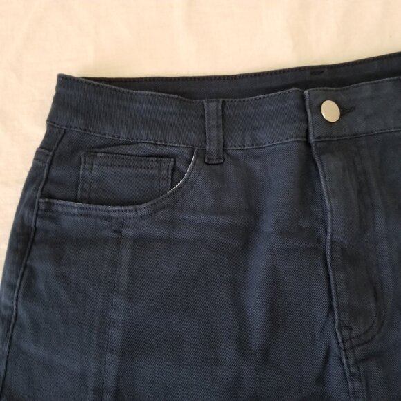 NEW! Cute Dark Blue Denim Mini Pencil Skirt w/Zipper & Button Closure & Pockets - Picture 7 of 10